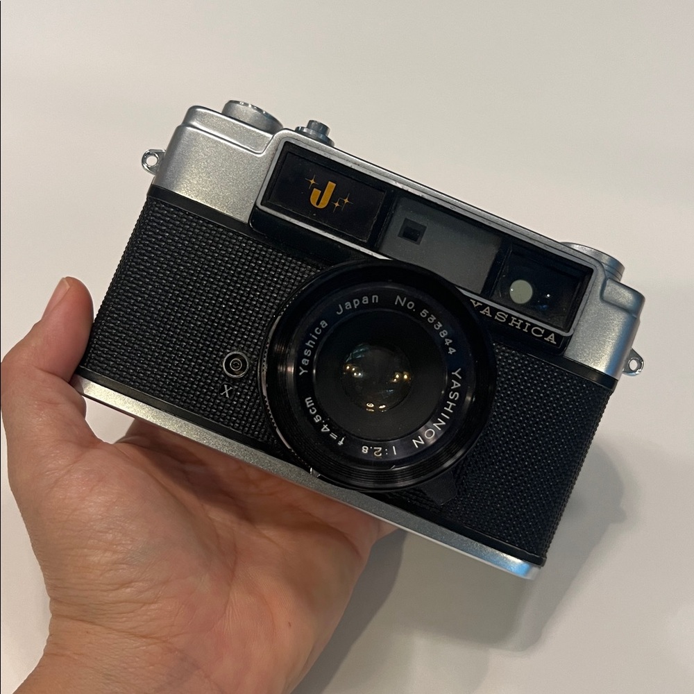 Vintage 60s Yashica J Rangefinder 35mm Film Camera w/ Leather Case Made in Japan - Picture 8 of 8
